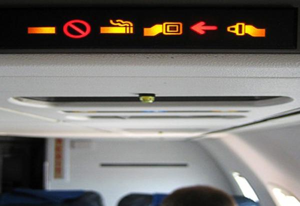 a99268_smoking-sign-on-airplane-small3