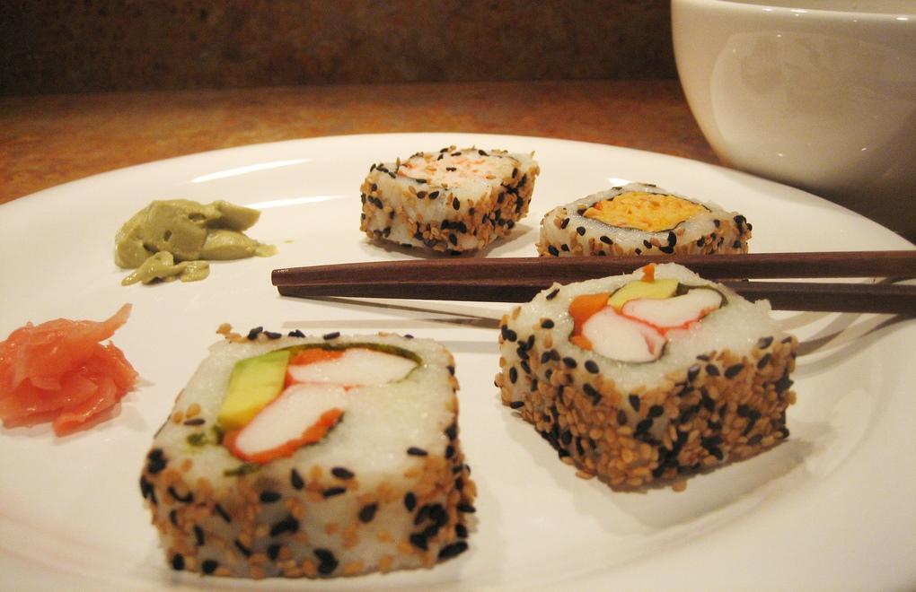 Заблуждение №5: суши едят палочками