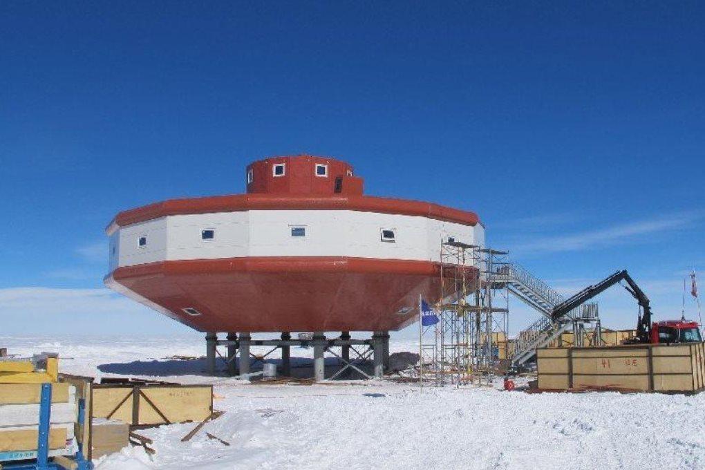 Для чего Китай возводит научные центры в Антарктиде?